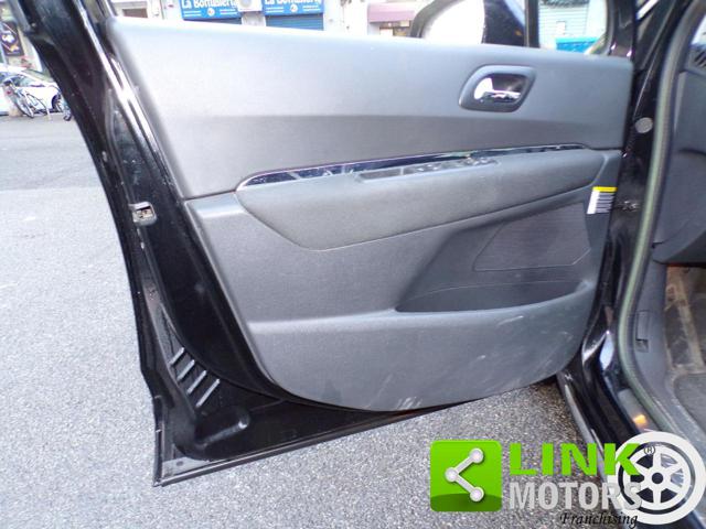 PEUGEOT 3008 usata, con Autoradio digitale