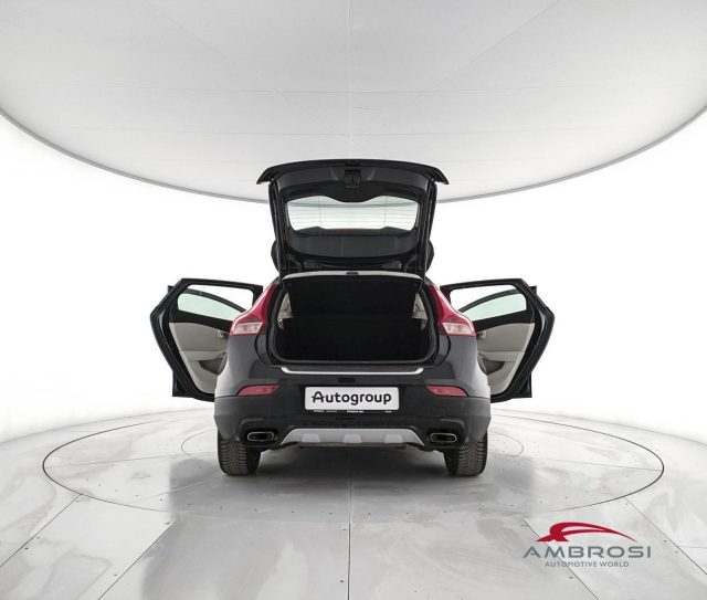 VOLVO V40 Cross Country usata 6
