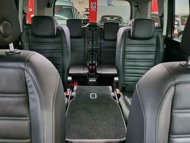 VOLKSWAGEN Touran usata, con Controllo automatico clima
