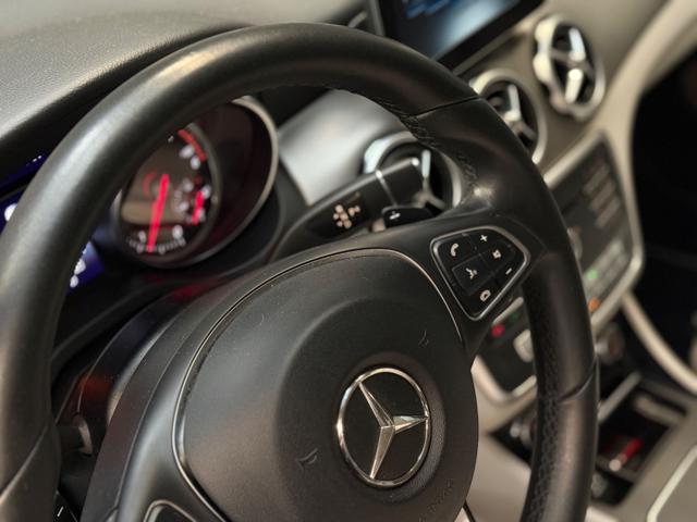MERCEDES-BENZ GLA 180 usata, con Climatizzatore