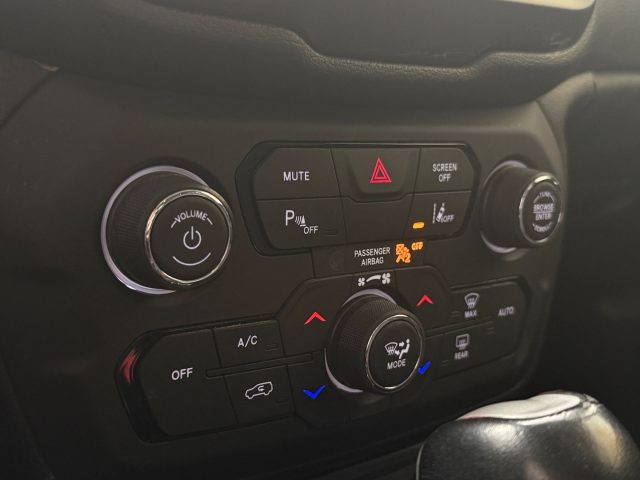 JEEP Renegade usata, con USB
