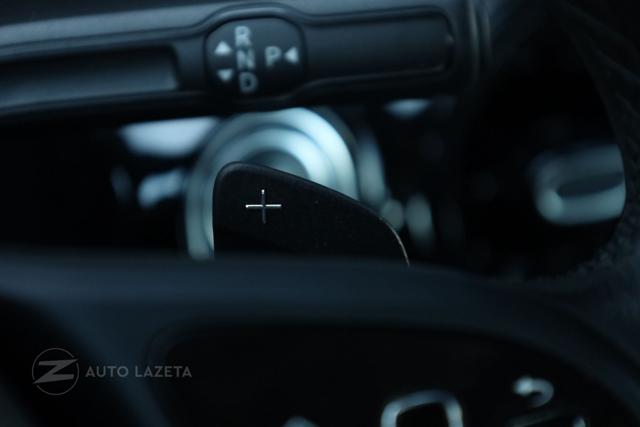 MERCEDES-BENZ GLA 180 usata, con Hill holder