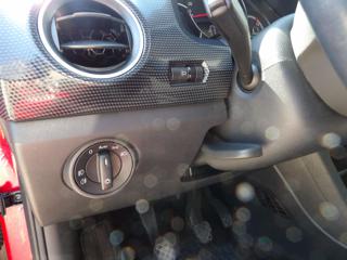 VOLKSWAGEN up! usata, con USB