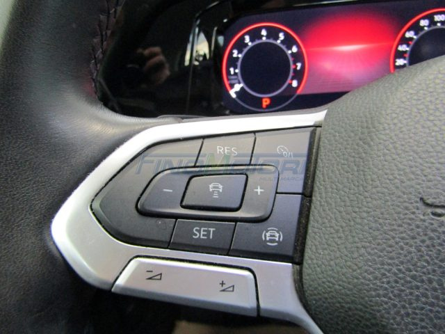 VOLKSWAGEN Golf usata, con Touch screen