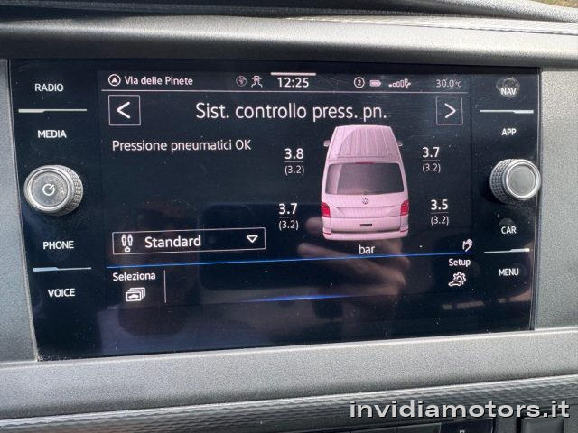 VOLKSWAGEN Caravelle usata, con Bracciolo