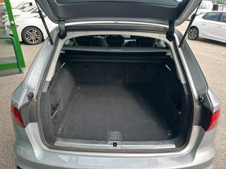 AUDI A4 usata, con Park Distance Control