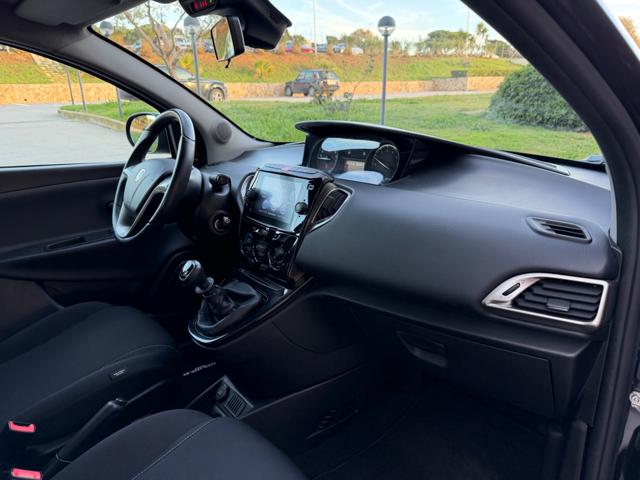 LANCIA Ypsilon usata, con Volante in pelle