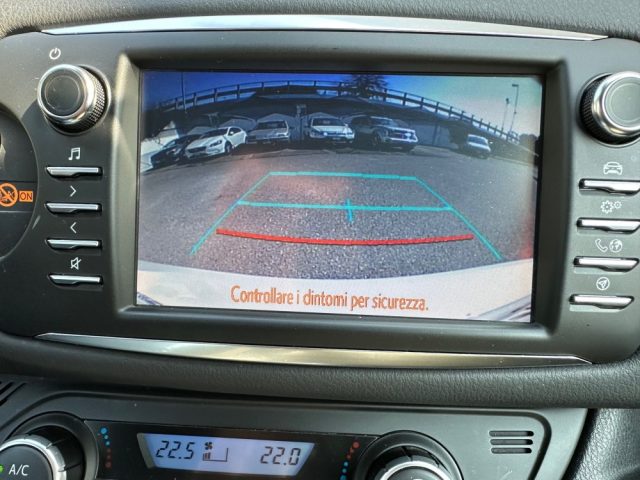 TOYOTA Yaris usata, con Sedile posteriore sdoppiato