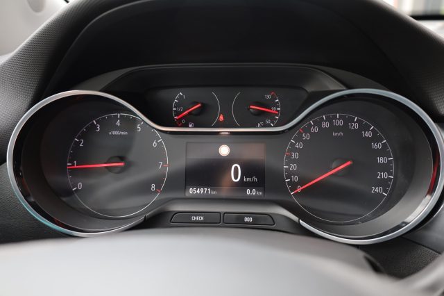OPEL Crossland X usata, con MP3