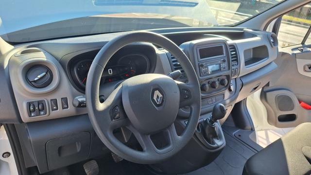 RENAULT Trafic usata 15