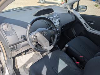 TOYOTA Yaris usata, con Alzacristalli elettrici