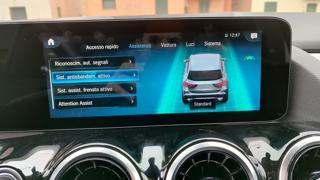 MERCEDES-BENZ GLA 180 usata, con Cerchi in lega