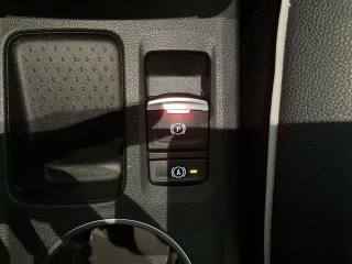 RENAULT Captur usata, con Hill holder