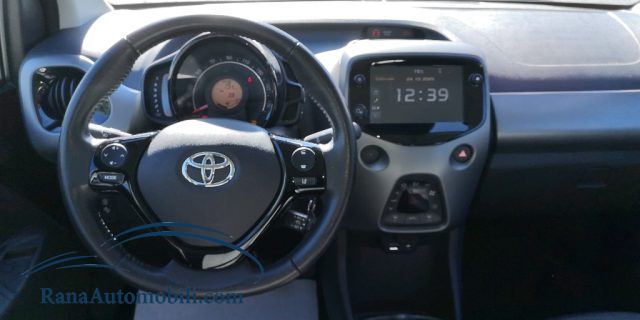 TOYOTA Aygo usata, con Autoradio
