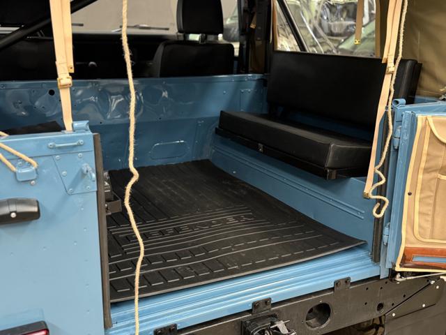 LAND ROVER Defender usata 9