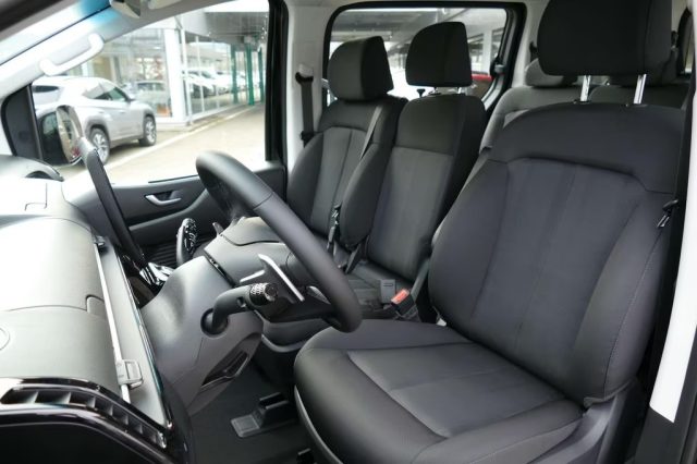HYUNDAI Staria usata, con Chiusura centralizzata