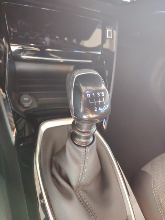 PEUGEOT 2008 usata, con Sensore di luce
