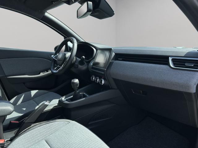 RENAULT Clio usata, con Interni in pelle