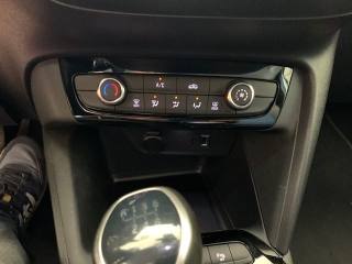 OPEL Corsa usata, con Sensori di parcheggio posteriori