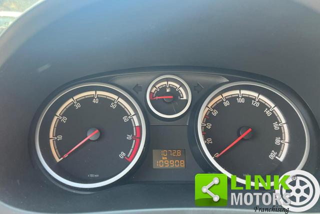 OPEL Corsa usata, con Autoradio