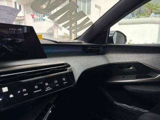 PEUGEOT 3008 usata, con Sensori di parcheggio anteriori