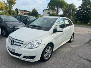 MERCEDES-BENZ B 180 usata, con Alzacristalli elettrici