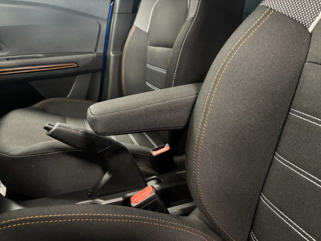 DACIA Sandero usata, con Autoradio digitale