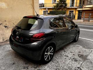 PEUGEOT 208 usata, con Autoradio