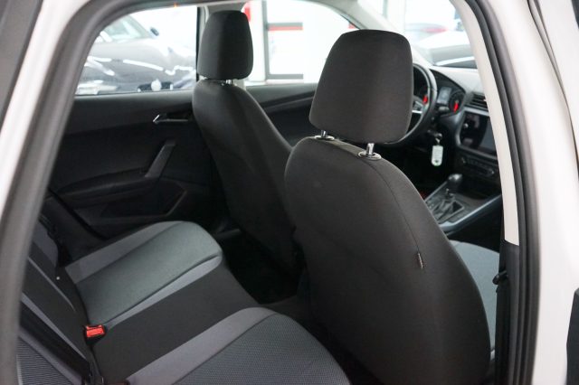 SEAT Arona usata, con Hill holder