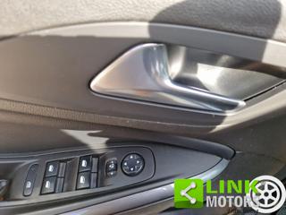 OPEL Grandland X usata, con Park Distance Control