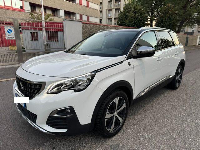 PEUGEOT 5008 usata, con Airbag