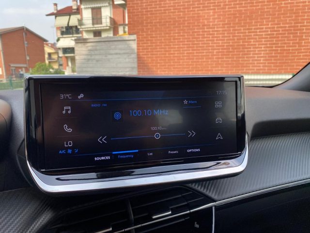 PEUGEOT 2008 usata, con Bluetooth