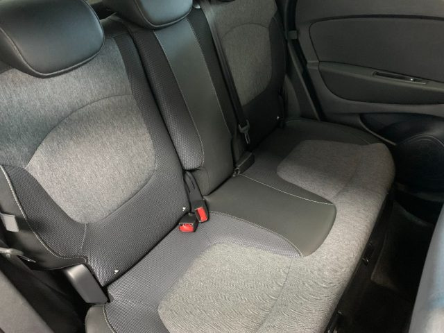 RENAULT Captur usata, con Fari Xenon