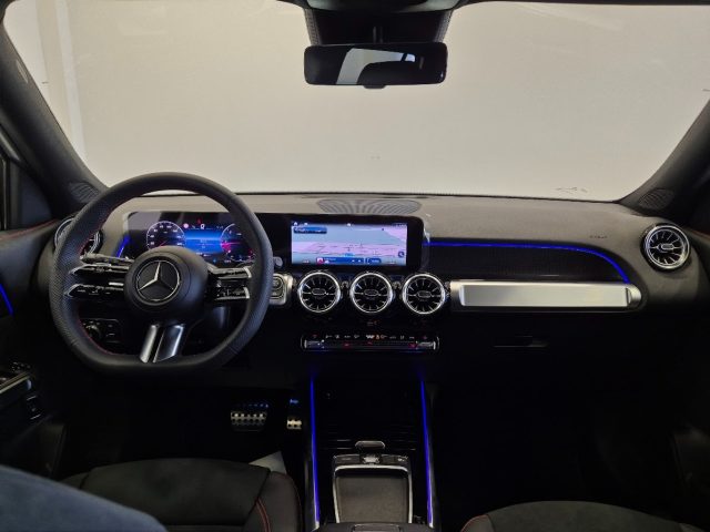 MERCEDES-BENZ GLB 200 usata, con Controllo automatico clima
