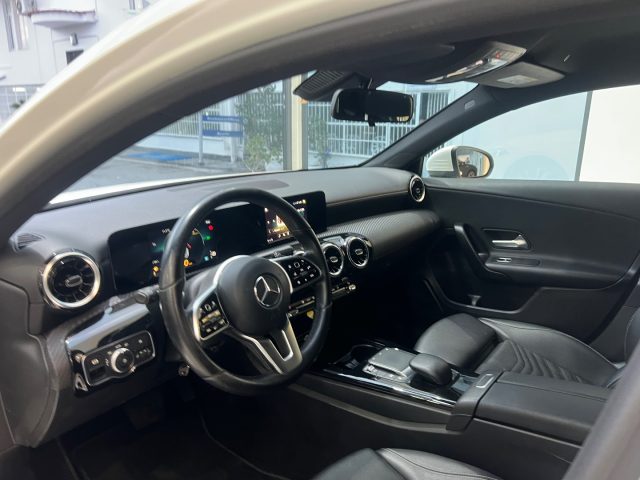 MERCEDES-BENZ A 180 usata, con Sensori di parcheggio anteriori