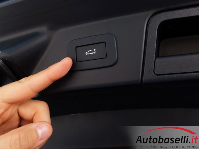 LAND ROVER Range Rover Velar usata, con Android Auto