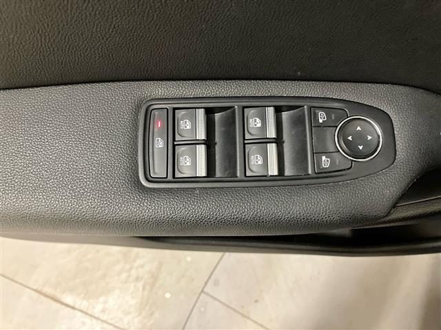 RENAULT Captur usata 23