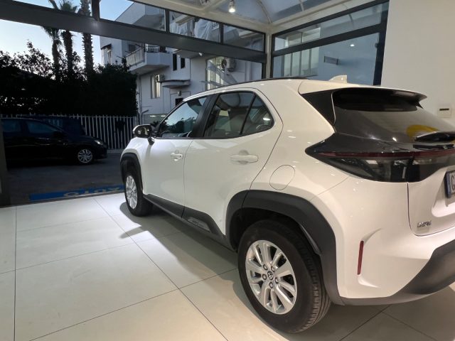 TOYOTA Yaris Cross usata, con Autoradio