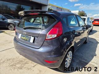 FORD Fiesta usata, con USB