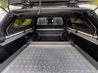 MERCEDES-BENZ X 250 usata, con Isofix
