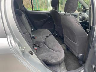 TOYOTA Yaris usata, con Alzacristalli elettrici