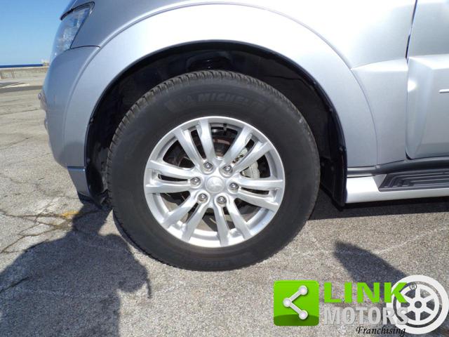 MITSUBISHI Pajero usata, con Hill holder