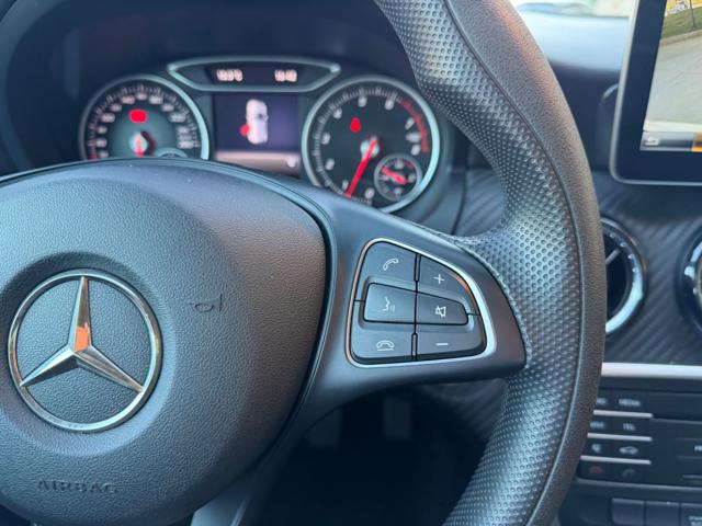 MERCEDES-BENZ GLA 180 usata, con Sistema di navigazione