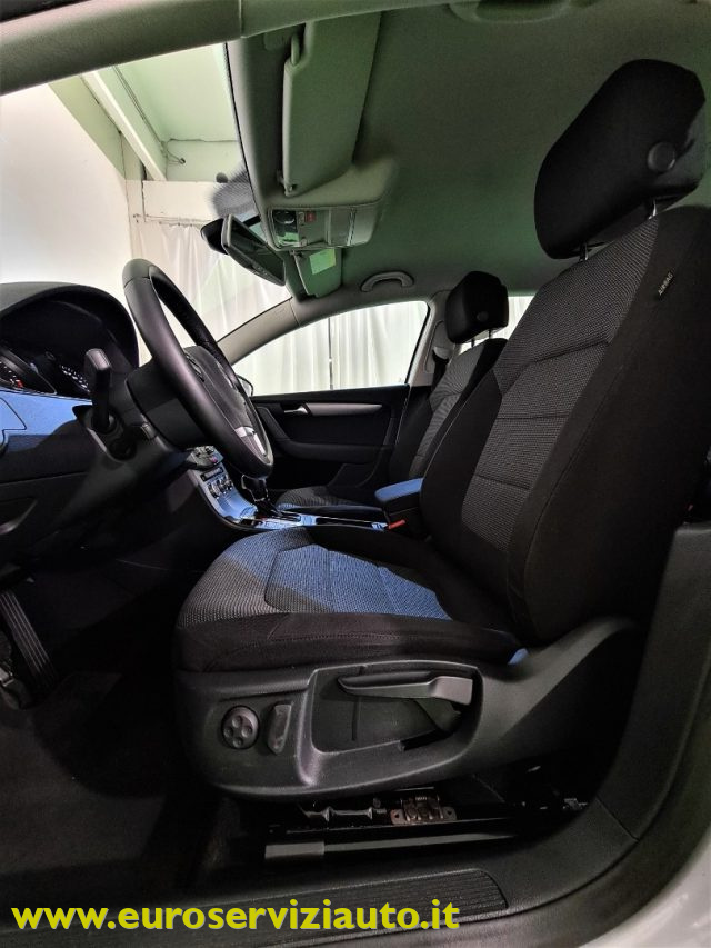 VOLKSWAGEN Passat usata, con Bluetooth