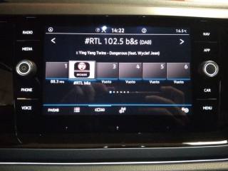 VOLKSWAGEN Taigo usata 30