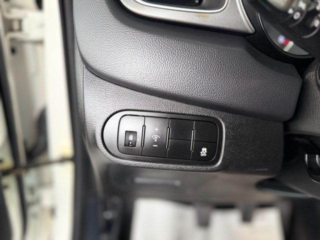 KIA Carens usata, con Telecamera per parcheggio assistito