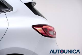 RENAULT Clio usata, con Freno di stazionamento elettrico