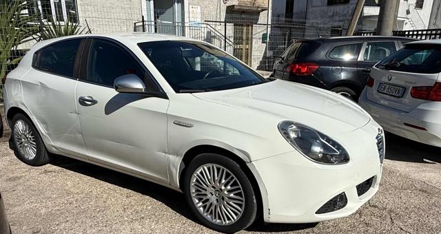 ALFA ROMEO Giulietta usata, con Autoradio