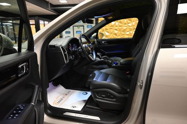 PORSCHE Cayenne usata 9