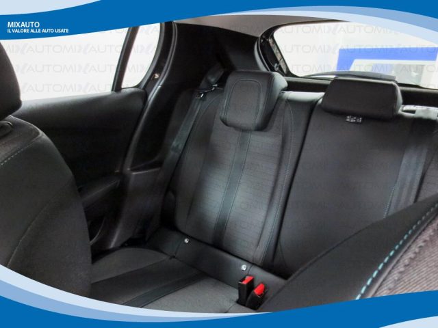 PEUGEOT 208 usata, con Controllo automatico clima